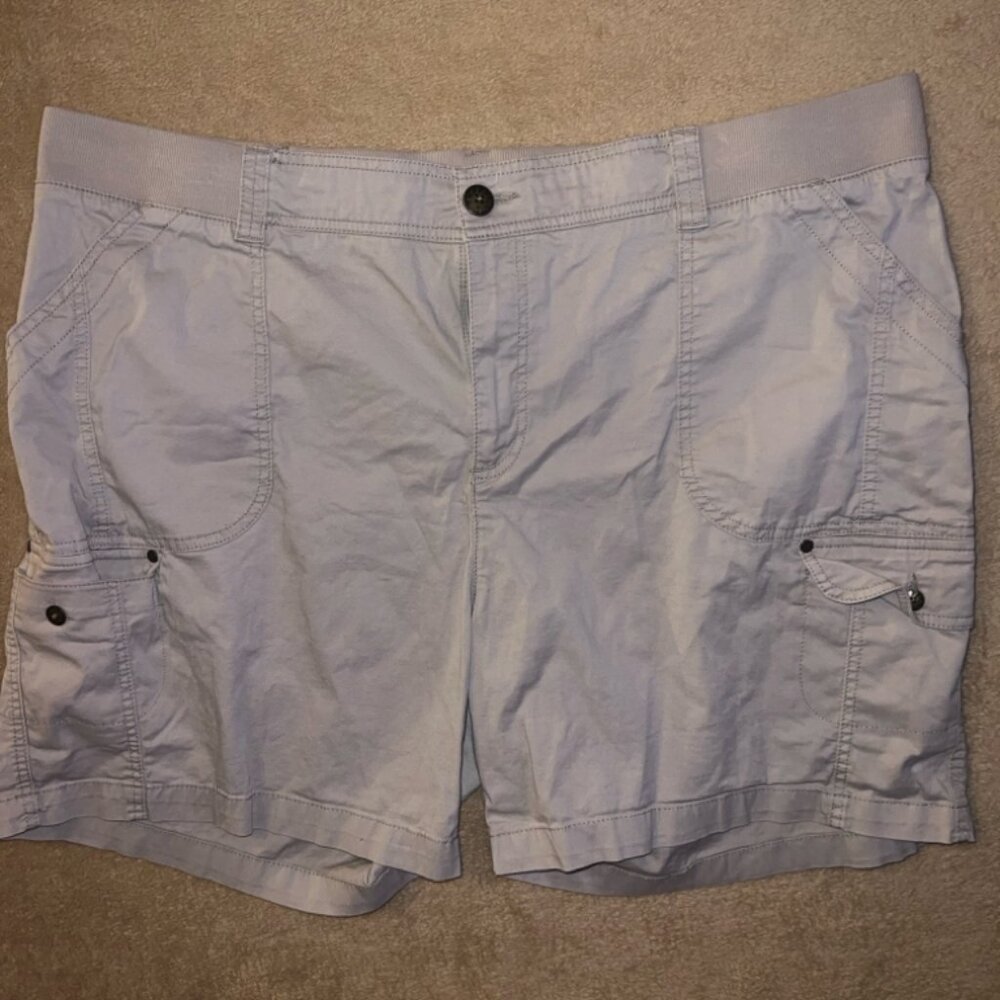 Lee Women 24W Medium Khaki Relaxed Fit Mid Rise Cargo Pocket Stretch Waist Short